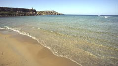 Herrlicher langer Sandstrand: die Golden Bay auf Malta Herrlicher langer Sandstrand: die Golden Bay auf Malta