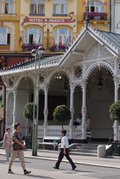 Marktkolonnade in Karlsbad - Foto: Walter J. Pilsak/Wikipedia
